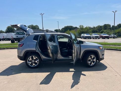 Used 2021 Jeep Compass Limited AWD/4WD image 11