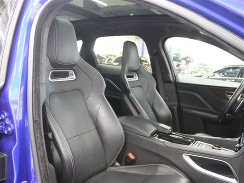 Used 2019 Jaguar F-PACE S AWD/4WD image 28