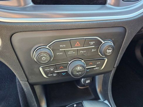 Used 2020 Dodge Charger GT w/ Blacktop Package image 30
