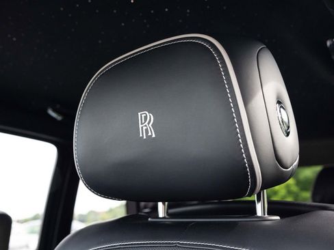 Certified 2021 Rolls-Royce Cullinan AWD/4WD image 27