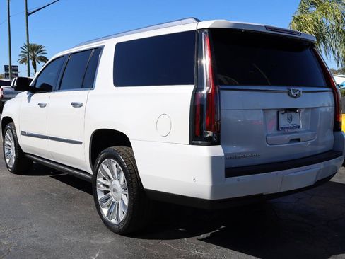 Used 2017 Cadillac Escalade ESV Platinum image 3
