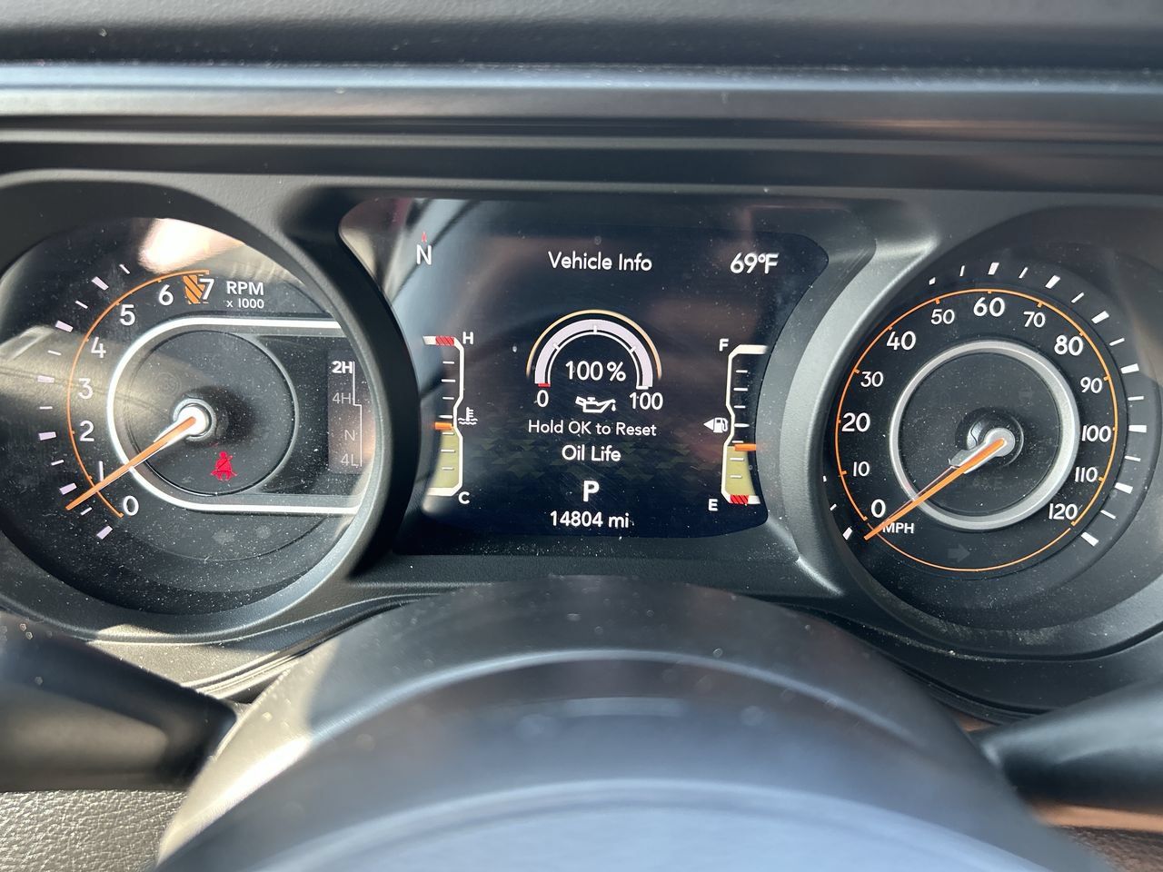Used 2025 Jeep Gladiator Mojave w/ Convenience Group AWD/4WD image 26