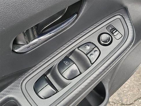 Used 2020 Nissan Versa SV FWD image 13