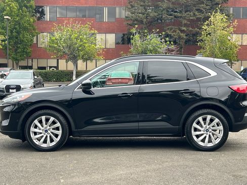 Used 2022 Ford Escape Titanium w/ Titanium Elite Package image 7