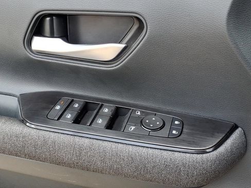 Used 2026 Nissan Kicks SV FWD image 18
