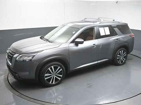 Used 2023 Nissan Pathfinder Platinum AWD/4WD image 50
