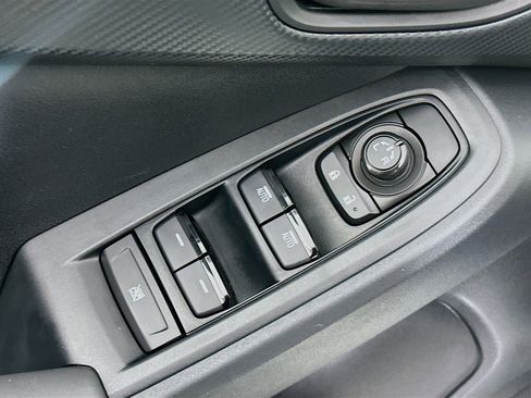 Used 2024 Subaru Crosstrek 2.0i Premium image 15