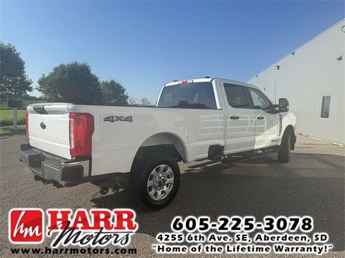 Used 2024 Ford F250 XLT image 4