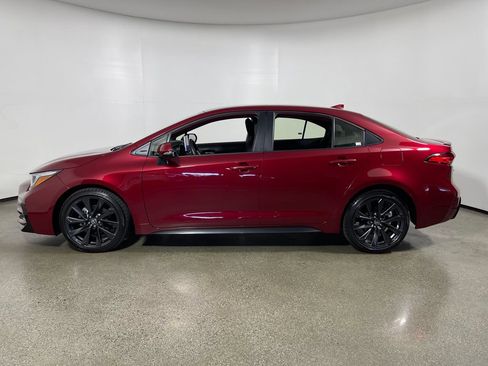 Certified 2026 Toyota Corolla SE w/ SE Package FWD image 6