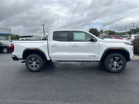 New 2025 GMC Canyon AT4 w/ LPO, Off Road Lift Package image 4