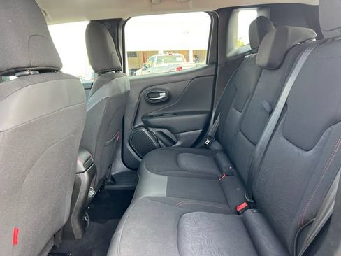 Used 2022 Jeep Renegade Trailhawk AWD/4WD image 5