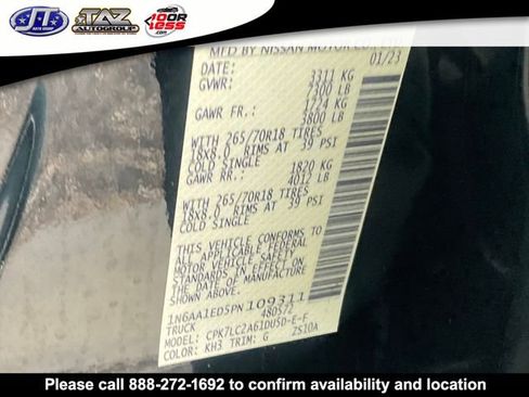 Used 2023 Nissan Titan SV w/ SV Convenience Package image 21