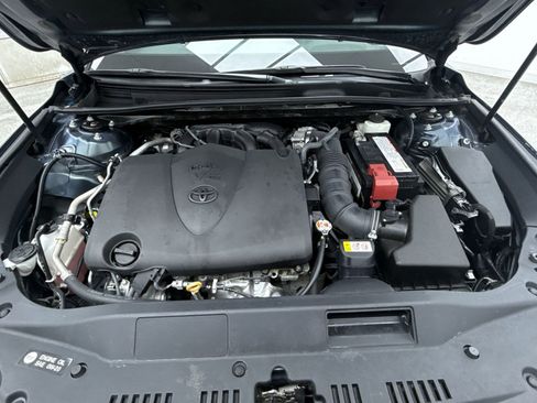 Used 2021 Toyota Avalon XLE image 40