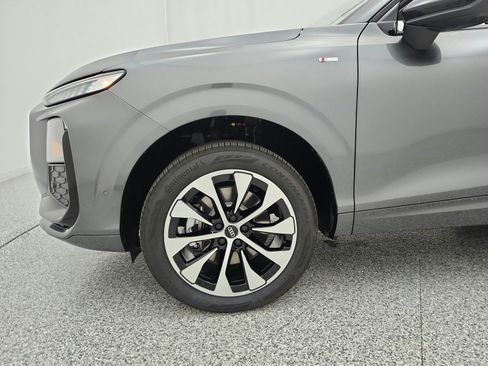 New 2026 Audi Q3 quattro 2.0T AWD/4WD image 13