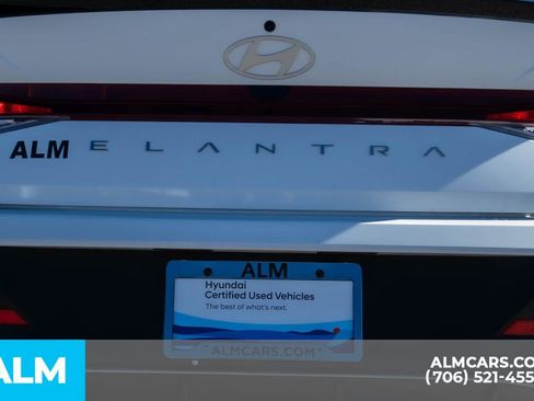 Certified 2025 Hyundai Elantra Sport image 23