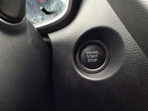 Certified 2025 Toyota Corolla Cross XLE FWD image 22