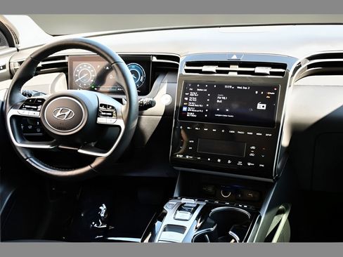 Used 2022 Hyundai Tucson Limited w/ Cargo Package AWD/4WD image 18
