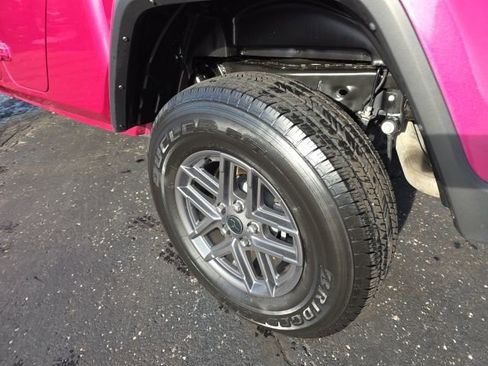 Used 2024 Jeep Gladiator Sport image 53