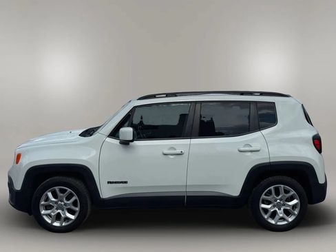 Used 2018 Jeep Renegade Latitude FWD image 5