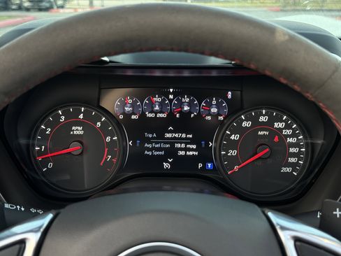 Used 2022 Chevrolet Camaro ZL1 image 25