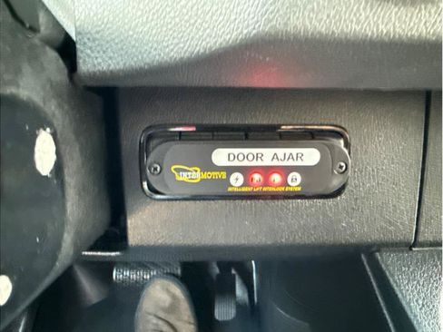 Used 2023 Mercedes-Benz Sprinter 2500 image 16