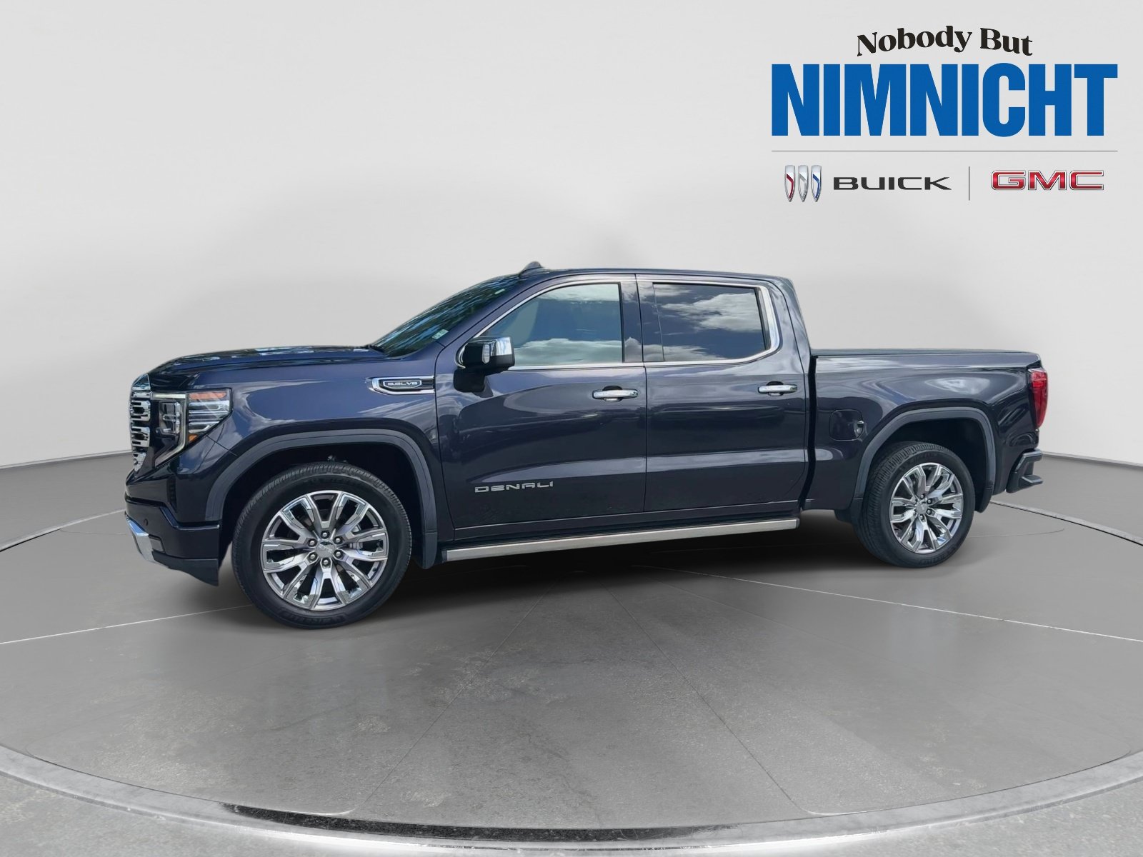 Certified 2022 GMC Sierra 1500 Denali w/ Denali Reserve Package AWD/4WD image 4