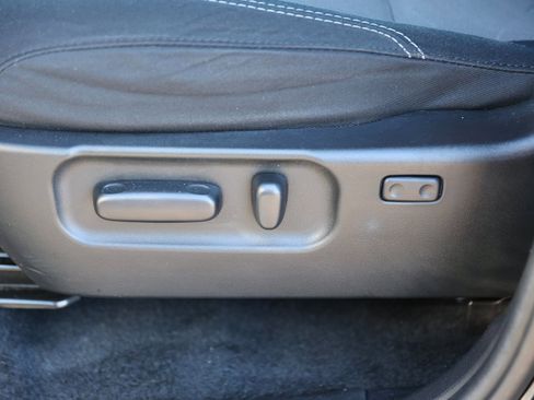 Used 2021 Toyota Tacoma TRD Off-Road w/ Technology Package image 19