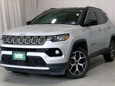 Used 2025 Jeep Compass Limited AWD/4WD image 2