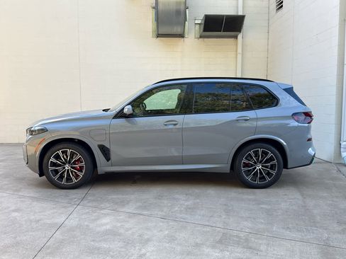 New 2026 BMW X5 xDrive50e w/ M Sport Package image 5