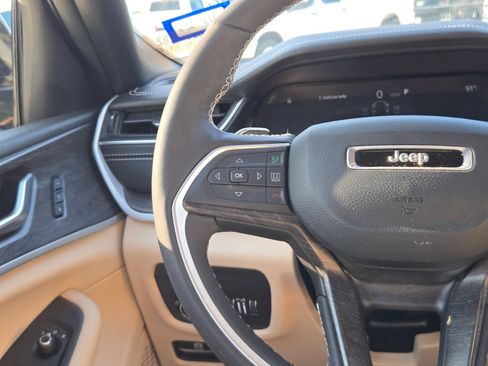 Certified 2025 Jeep Grand Cherokee L Limited RWD image 20