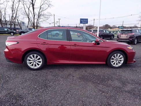 Certified 2019 Toyota Camry LE image 8