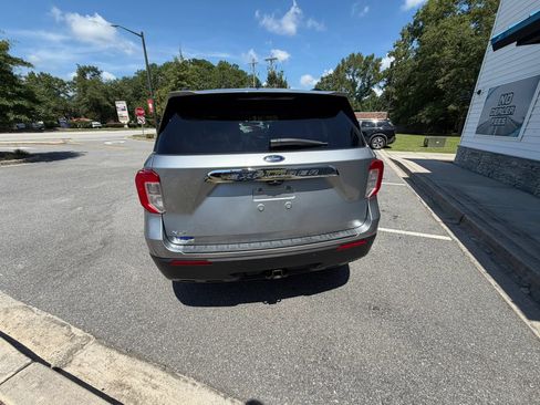 Used 2022 Ford Explorer XLT w/ Class IV Trailer Tow Package RWD image 7