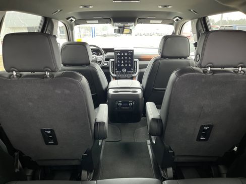 Used 2025 GMC Yukon Denali image 14
