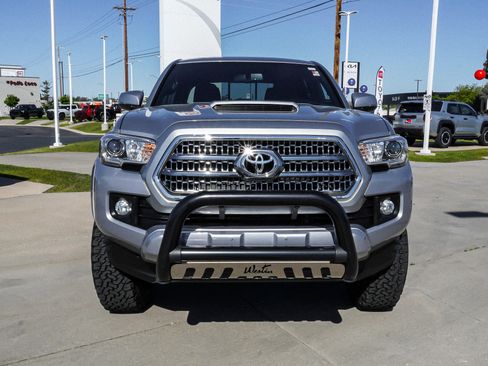 Certified 2017 Toyota Tacoma TRD Sport w/ Premium & Technology Package AWD/4WD image 3