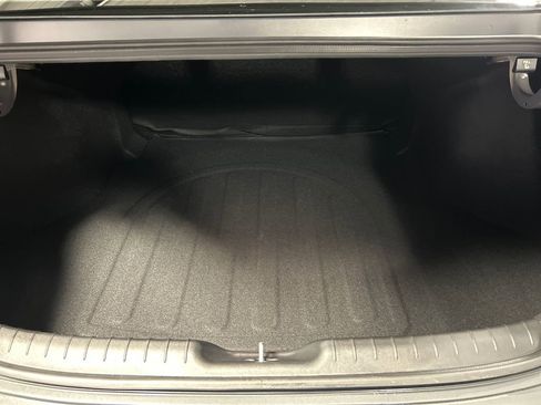 Used 2025 Hyundai Elantra SE image 21