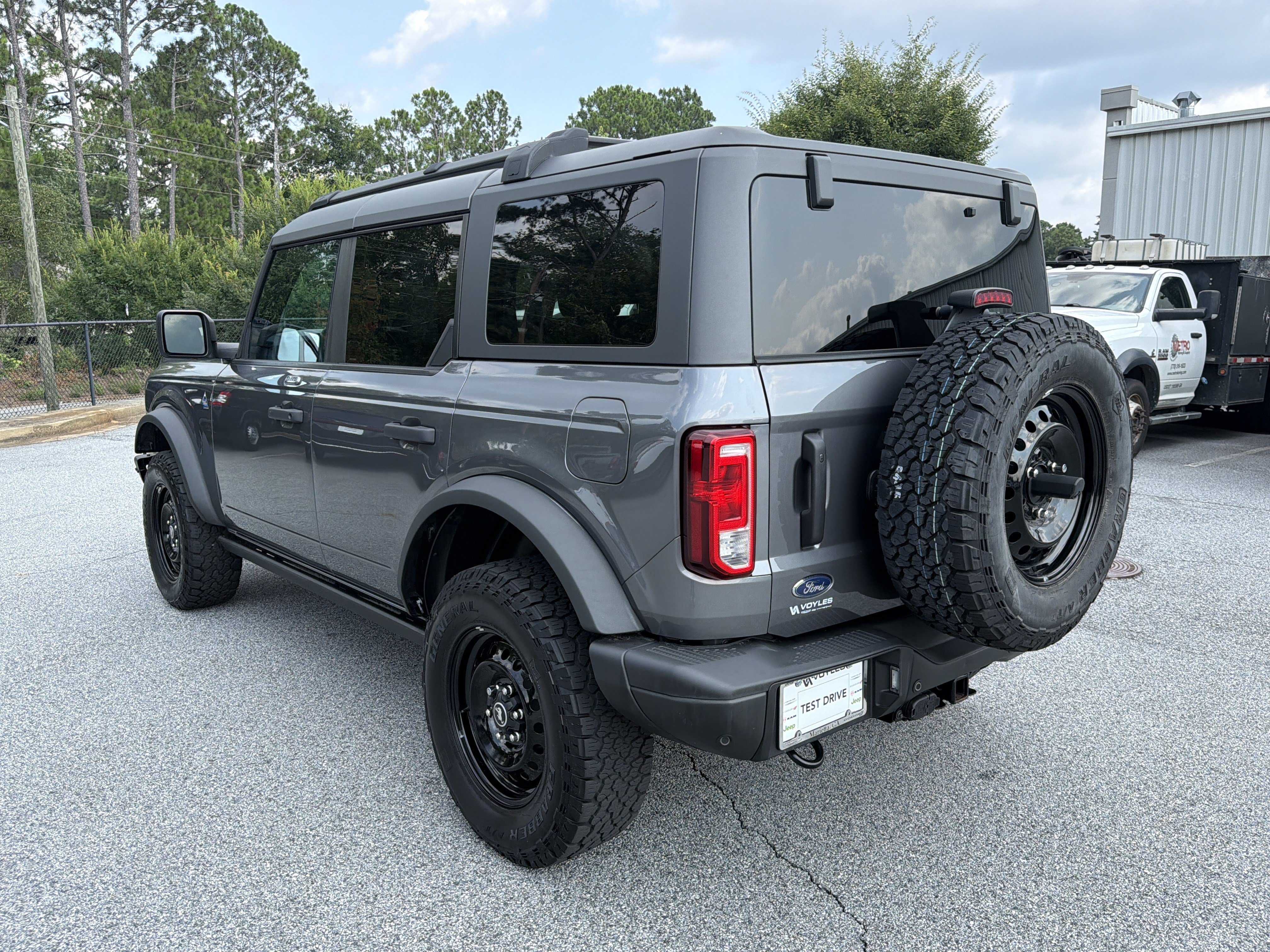 Used 2023 Ford Bronco Black Diamond AWD/4WD image 6