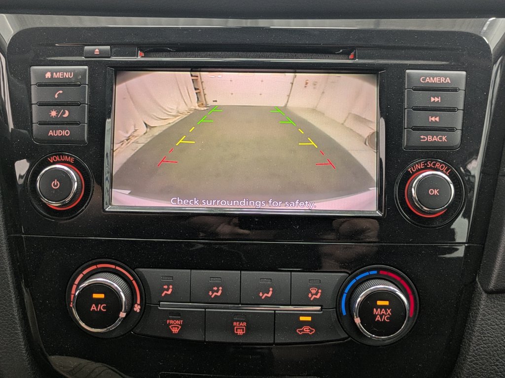 Used 2018 Nissan Rogue SV FWD image 11