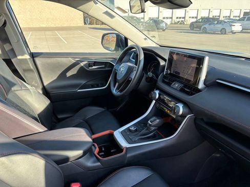 Used 2024 Toyota RAV4 Adventure image 15