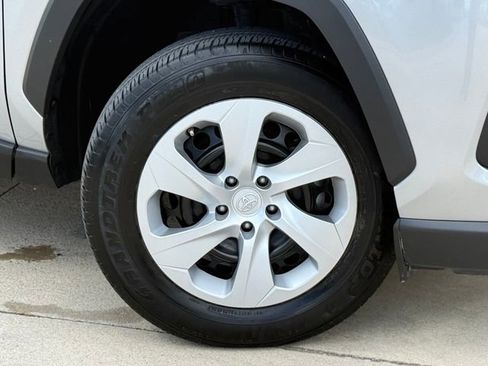 Used 2025 Toyota RAV4 LE AWD/4WD image 2