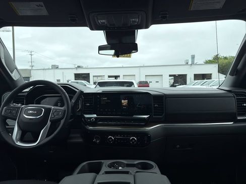 Used 2024 GMC Sierra 1500 Elevation AWD/4WD image 18