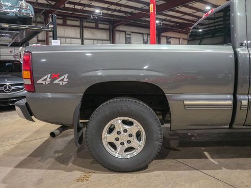 Used 1999 Chevrolet Silverado 1500 LS w/ Firm Ride Suspension Pkg image 9