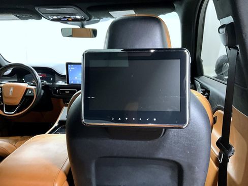 Certified 2023 Lincoln Aviator Black Label w/ Jet Package image 21