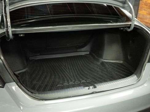 Used 2024 Honda Accord Sport image 6