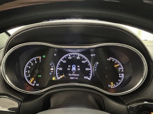 Used 2020 Jeep Grand Cherokee Overland image 14