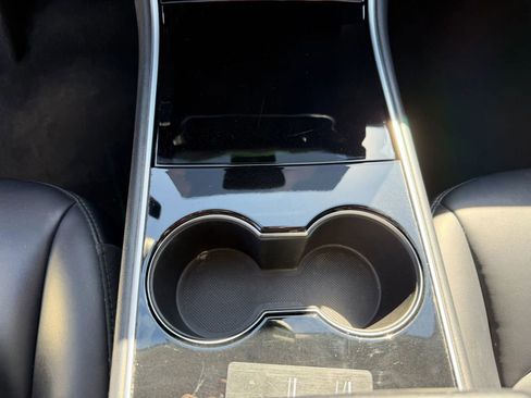 Used 2020 Tesla Model Y Long Range AWD/4WD image 23