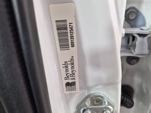 Used 2021 Toyota RAV4 Limited AWD/4WD image 33