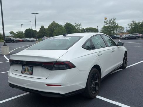Used 2025 Honda Accord SE image 8