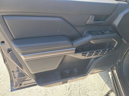 New 2026 Toyota 4Runner SR5 AWD/4WD image 19