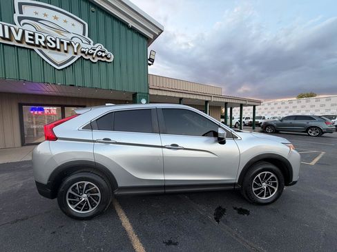 Used 2020 Mitsubishi Eclipse Cross ES AWD/4WD image 2