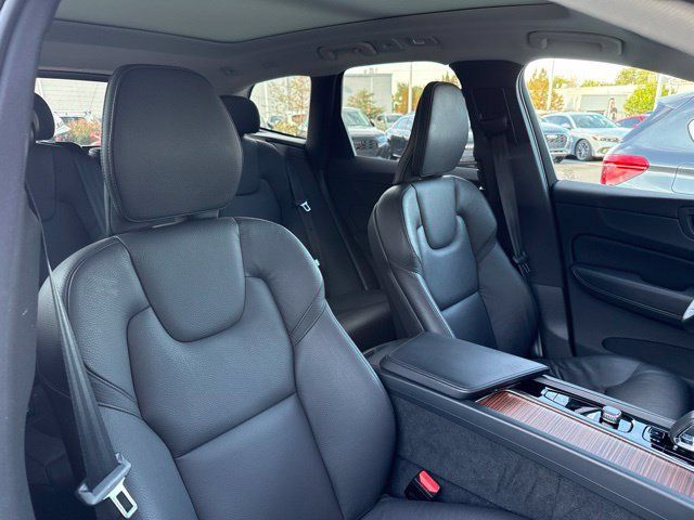 Used 2024 Volvo XC60 T8 Plus w/ Protection Package Premier AWD/4WD image 12